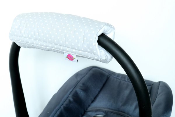 Babymajawelt® Armpolster Babyschale, Gurtpolster Kindersitz Punkte grau